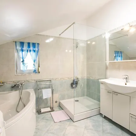 Apartment Olga Rab Town