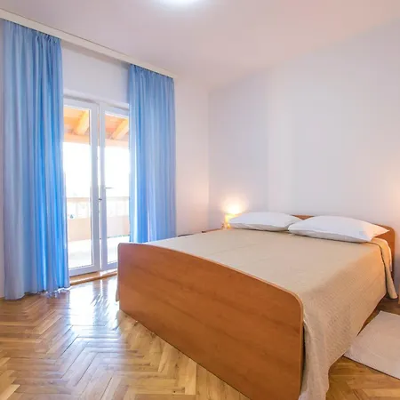 Olga Apartman Rab Town