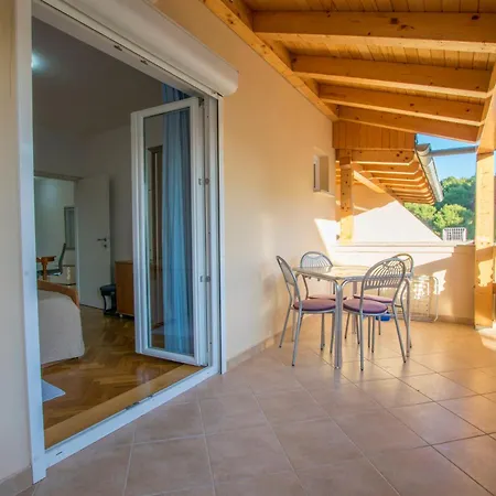 Olga Apartman Rab Town