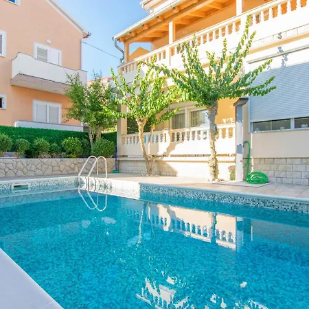 Apartman Olga Rab Town