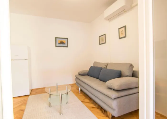 Olga Apartment *