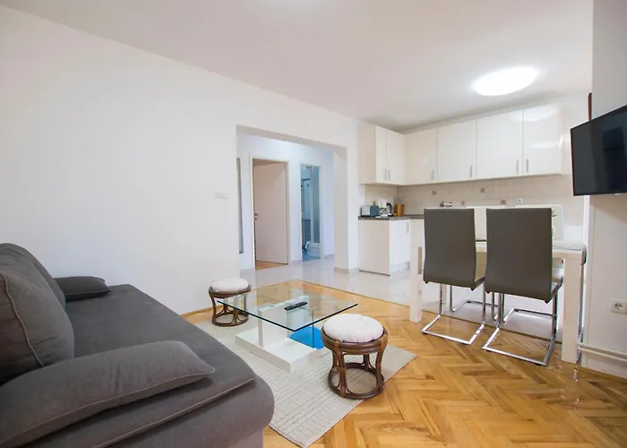 Olga Apartment *