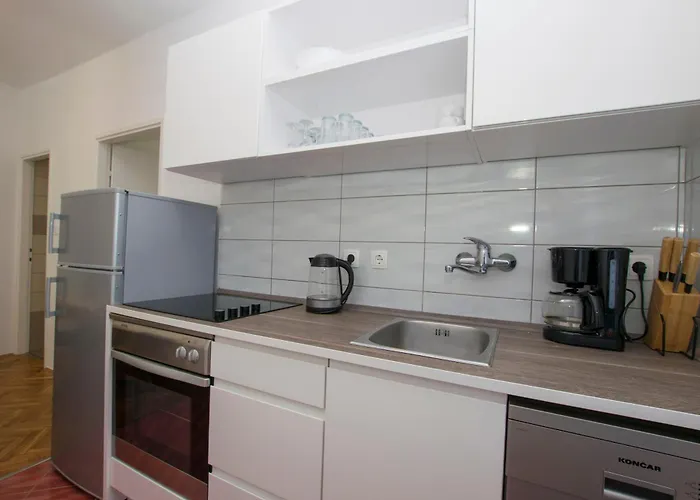 Olga Apartment Rab Town